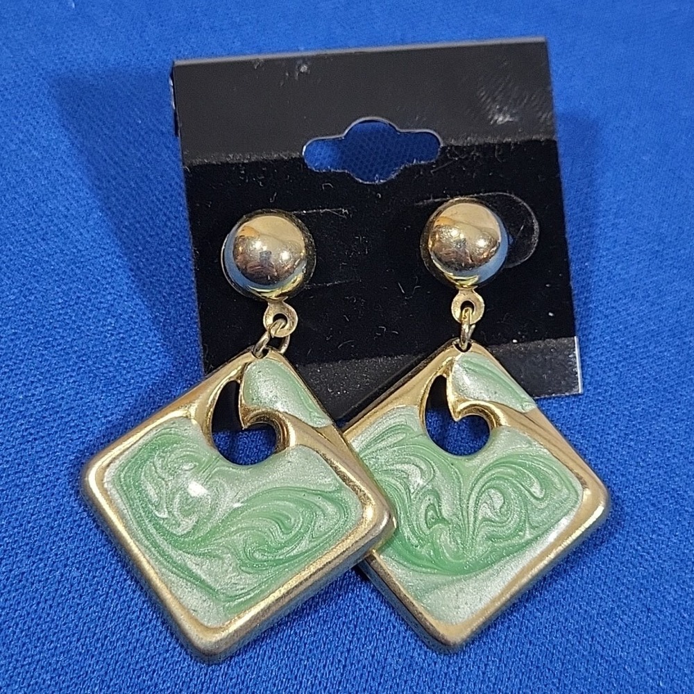 Vintage 80s Earrings Seafoam Swirl Gold Tone Green Enamel Drop Dangle